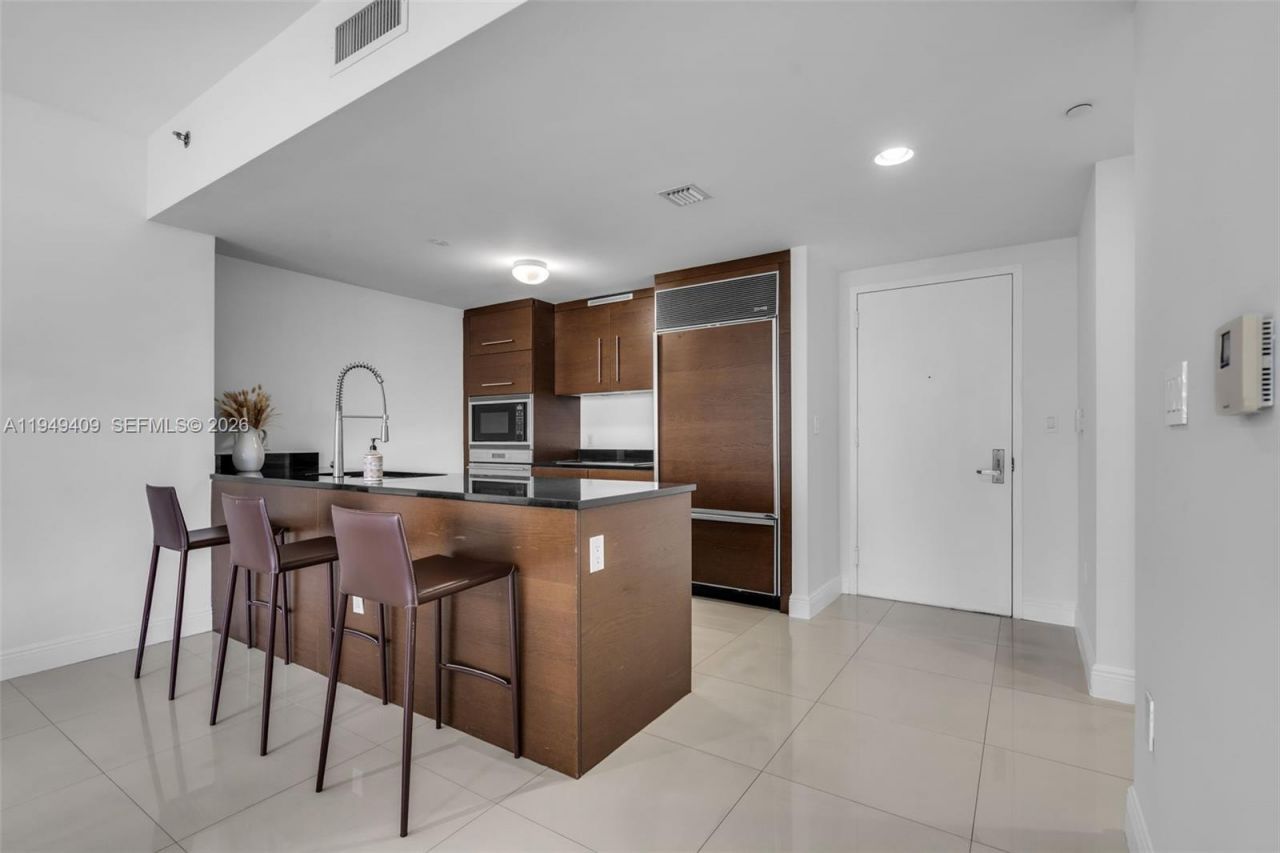 465 Brickell Ave, Unit 4006, Miami, FL 33131 Photo