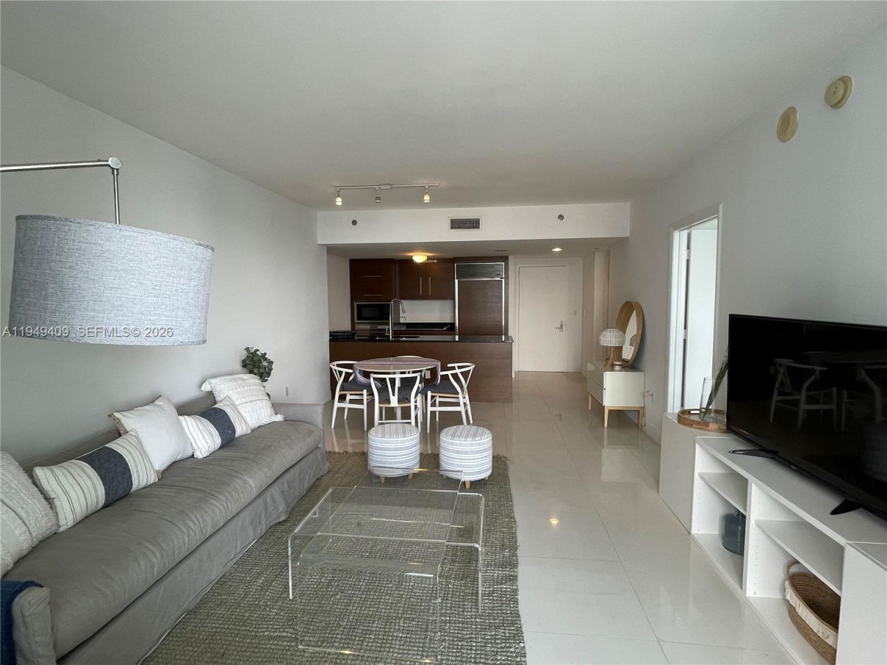 465 Brickell Ave , Unit 4006, Miami, FL 33131 Photo