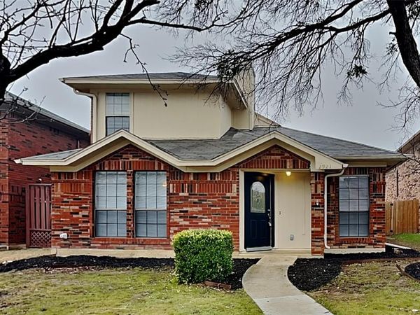 2921 Menlo Park Lane, Carrollton, TX 75007