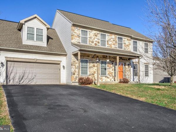 2027 MALLARD LANE, LEBANON, PA 17046