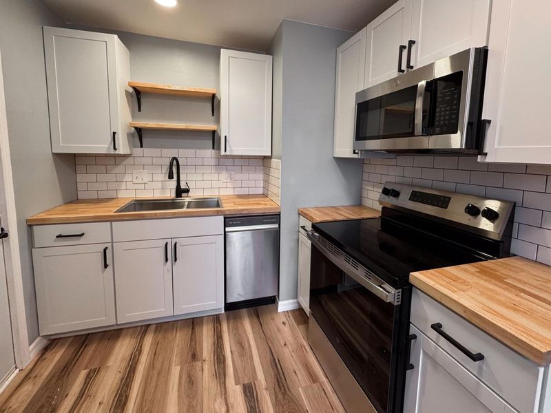 2205 Atwood Terrace, Columbus, OH 43211 Photo 3