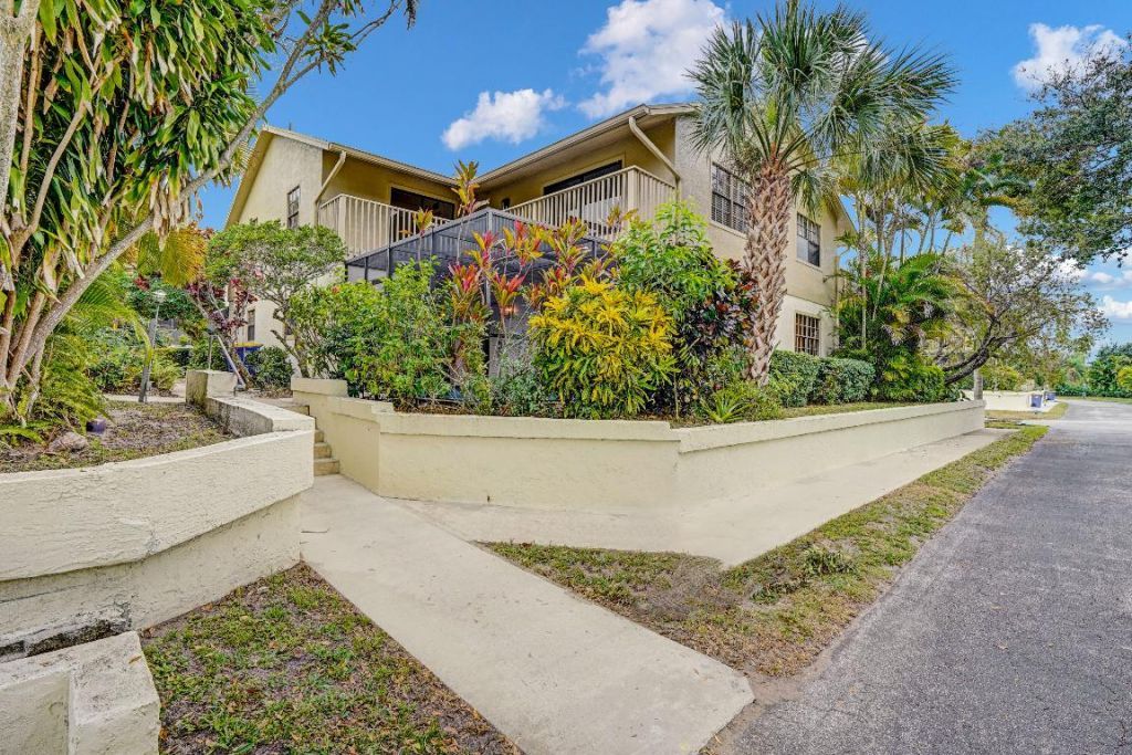 7437 SE Jamestown Terrace, Unit 1304, Hobe Sound, FL 33455 Photo