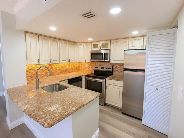 1707 Village Blvd, Unit 109, West Palm Beach, FL 33409