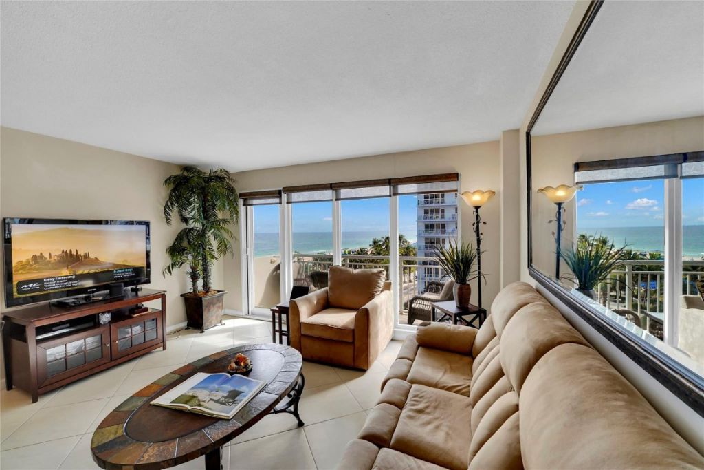 133 N Pompano Beach Boulevard, Unit 609, Pompano Beach, FL 33062 Photo