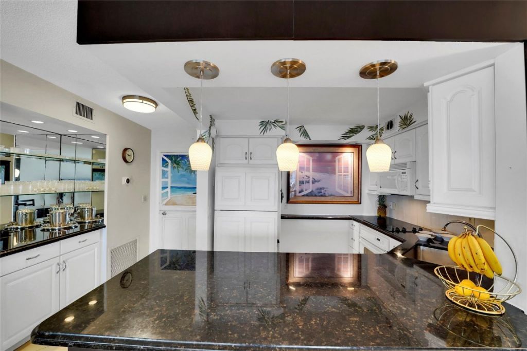 133 N Pompano Beach Boulevard, Unit 609, Pompano Beach, FL 33062 Photo