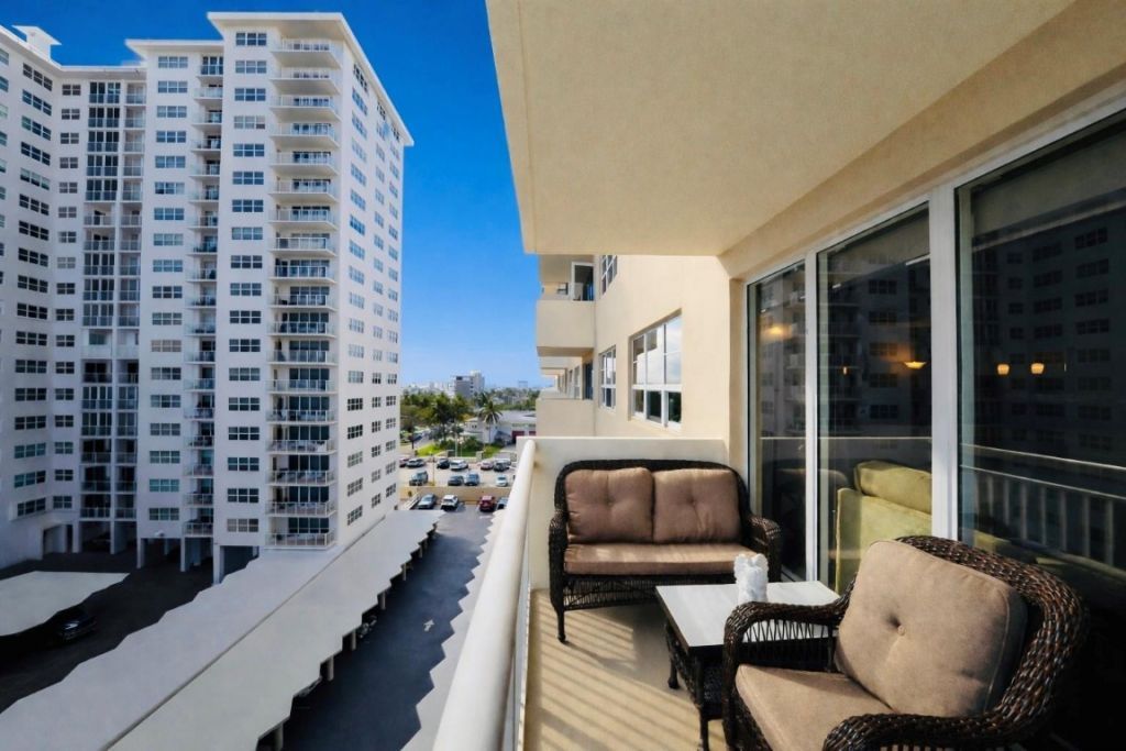 133 N Pompano Beach Boulevard, Unit 609, Pompano Beach, FL 33062 Photo