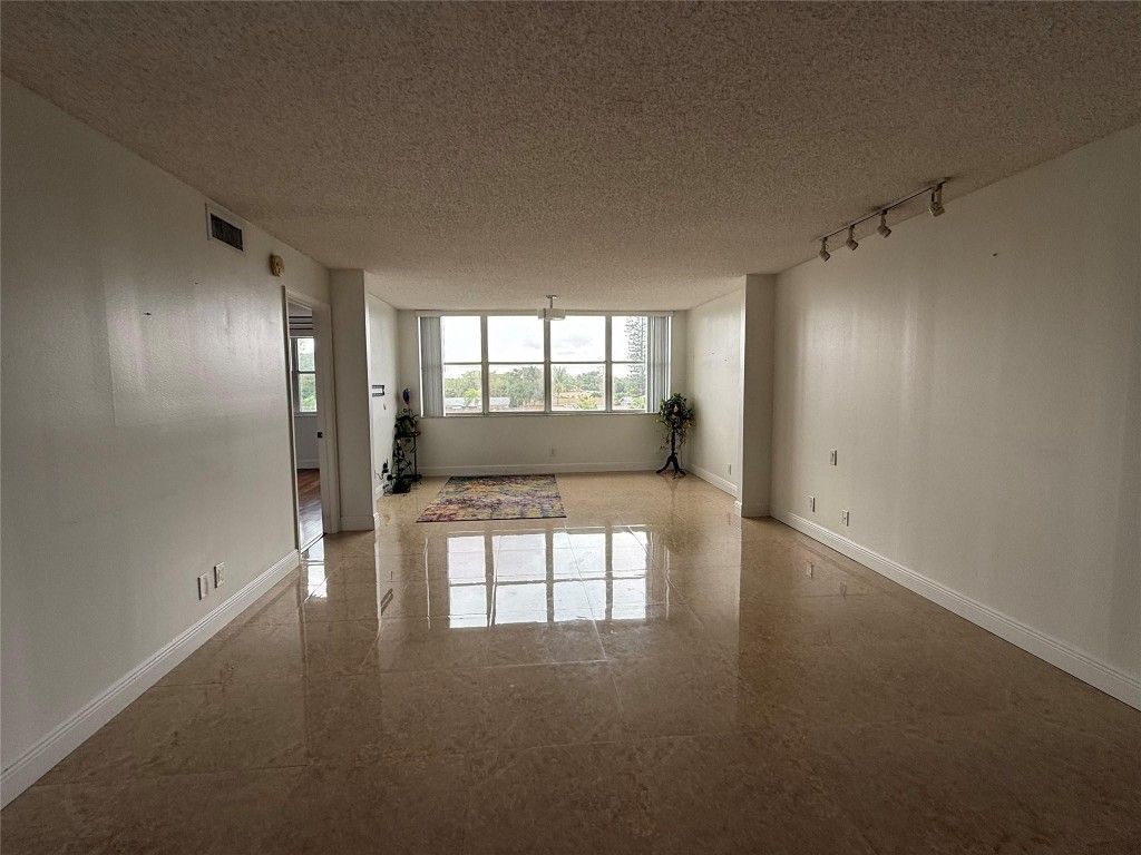 2521 NW 104th Avenue, Unit 302, Sunrise, FL 33322 Photo