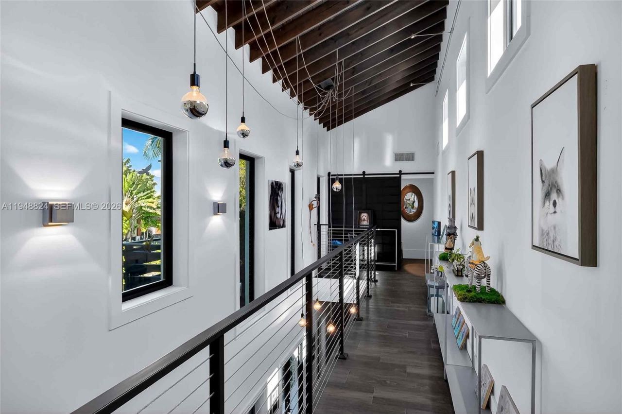 1680 Onaway Dr, Coconut Grove, FL 33133 Photo