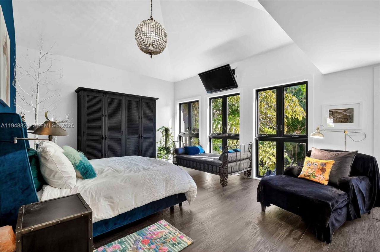 1680 Onaway Dr, Coconut Grove, FL 33133 Photo