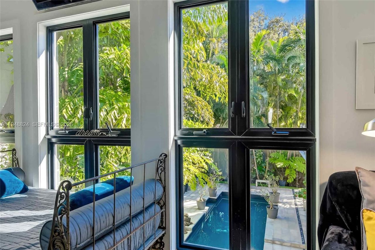 1680 Onaway Dr, Coconut Grove, FL 33133 Photo