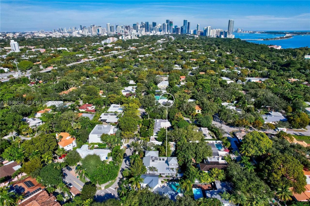 1680 Onaway Dr, Coconut Grove, FL 33133 Photo