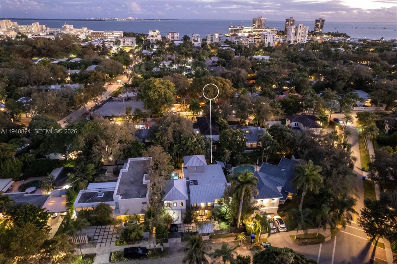 1680 Onaway Dr, Coconut Grove, FL 33133 Photo