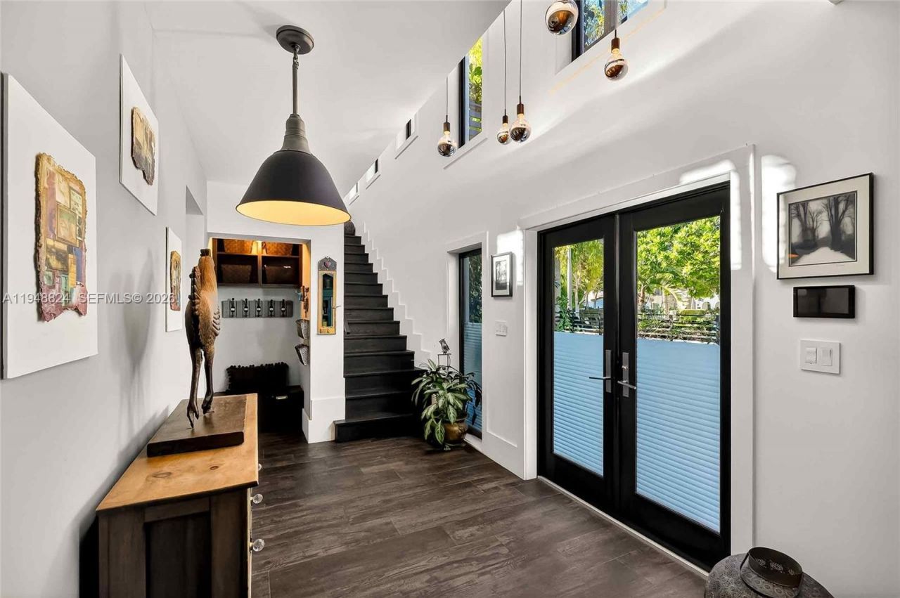 1680 Onaway Dr, Coconut Grove, FL 33133 Photo