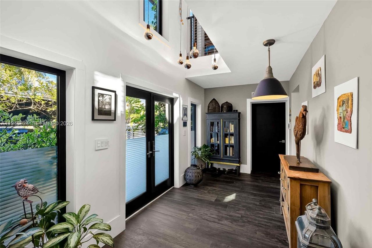 1680 Onaway Dr, Coconut Grove, FL 33133 Photo