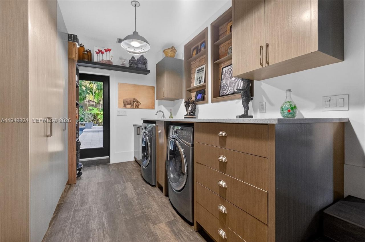 1680 Onaway Dr, Coconut Grove, FL 33133 Photo