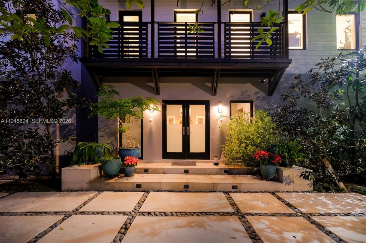 1680 Onaway Dr, Coconut Grove, FL 33133 Photo