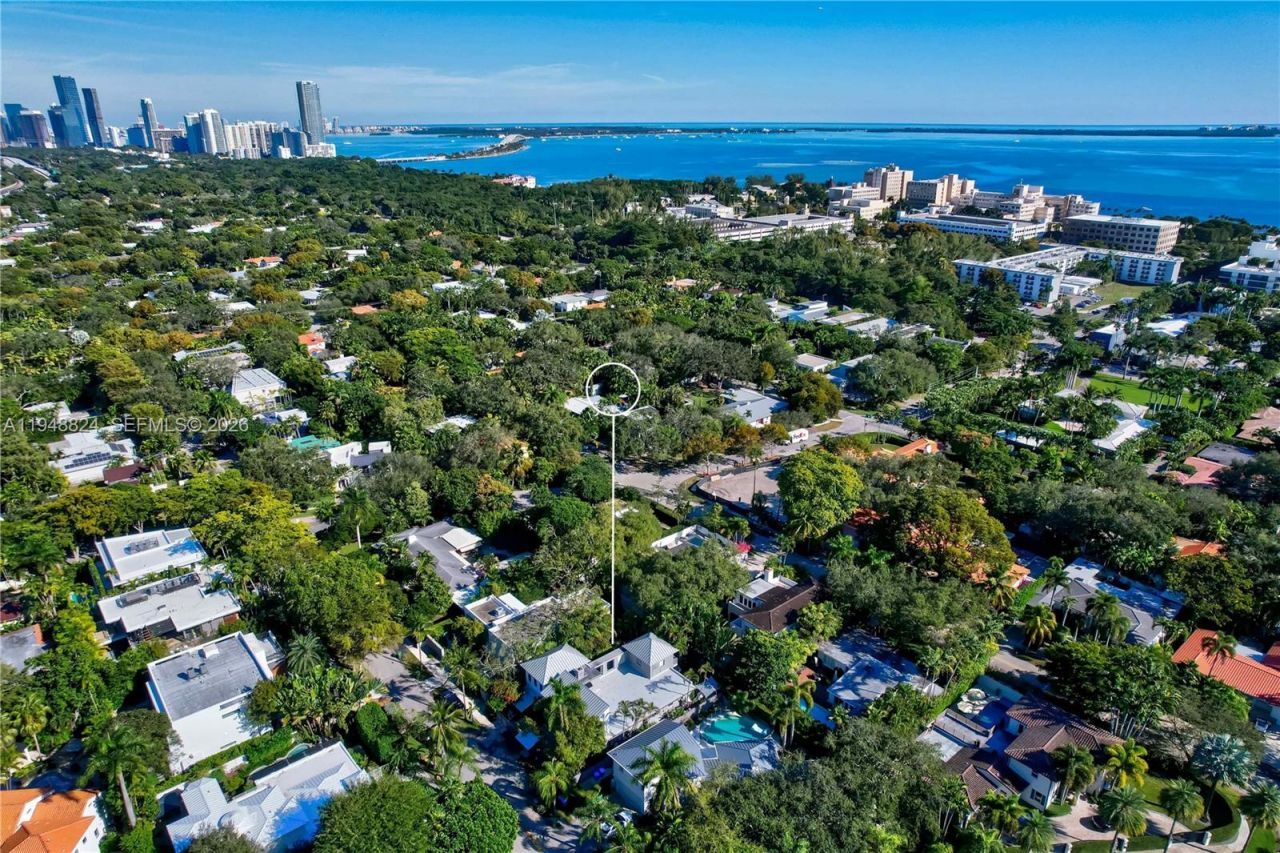 1680 Onaway Dr, Coconut Grove, FL 33133 Photo