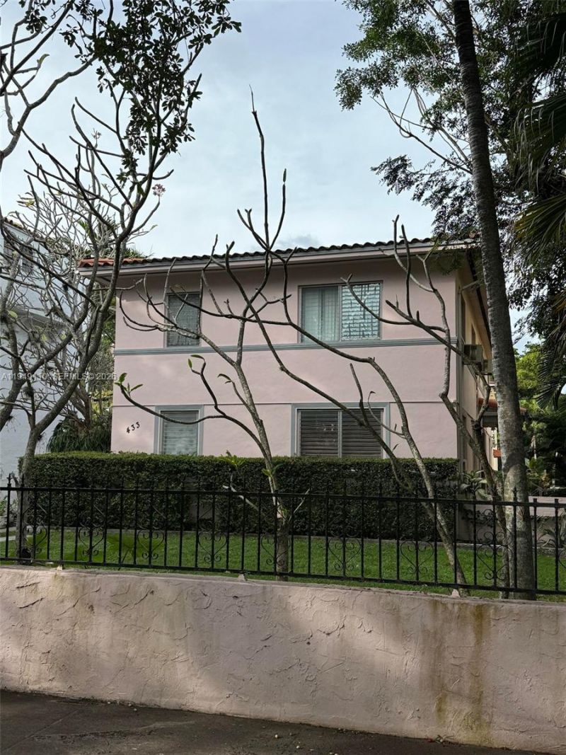 433 Santander Ave, Unit 2, Coral Gables, FL 33134 Photo