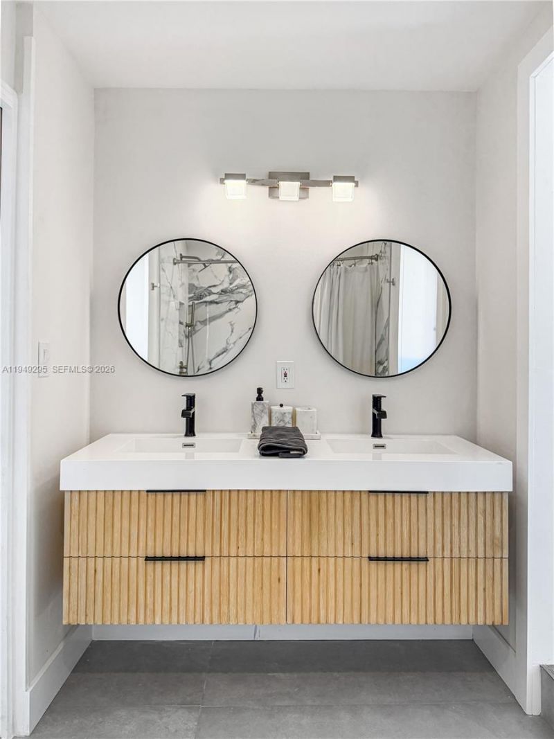 337 Forest Hill Blvd, West Palm Beach, FL 33405 Photo