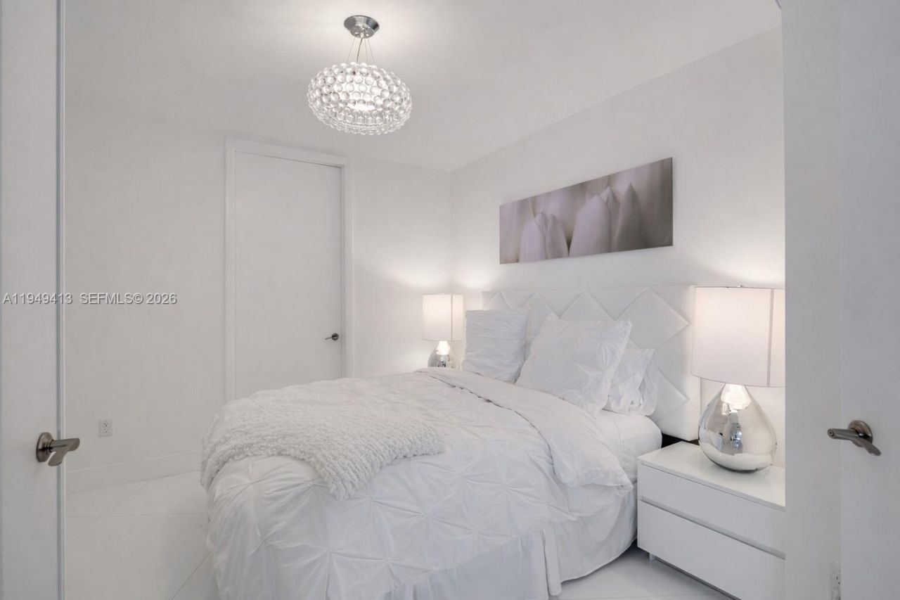 15811 Collins Ave, Unit 403, Sunny Isles Beach, FL 33160 Photo