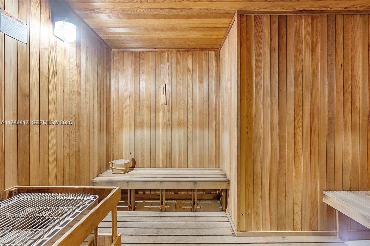 15811 Collins Ave, Unit 403, Sunny Isles Beach, FL 33160 Photo