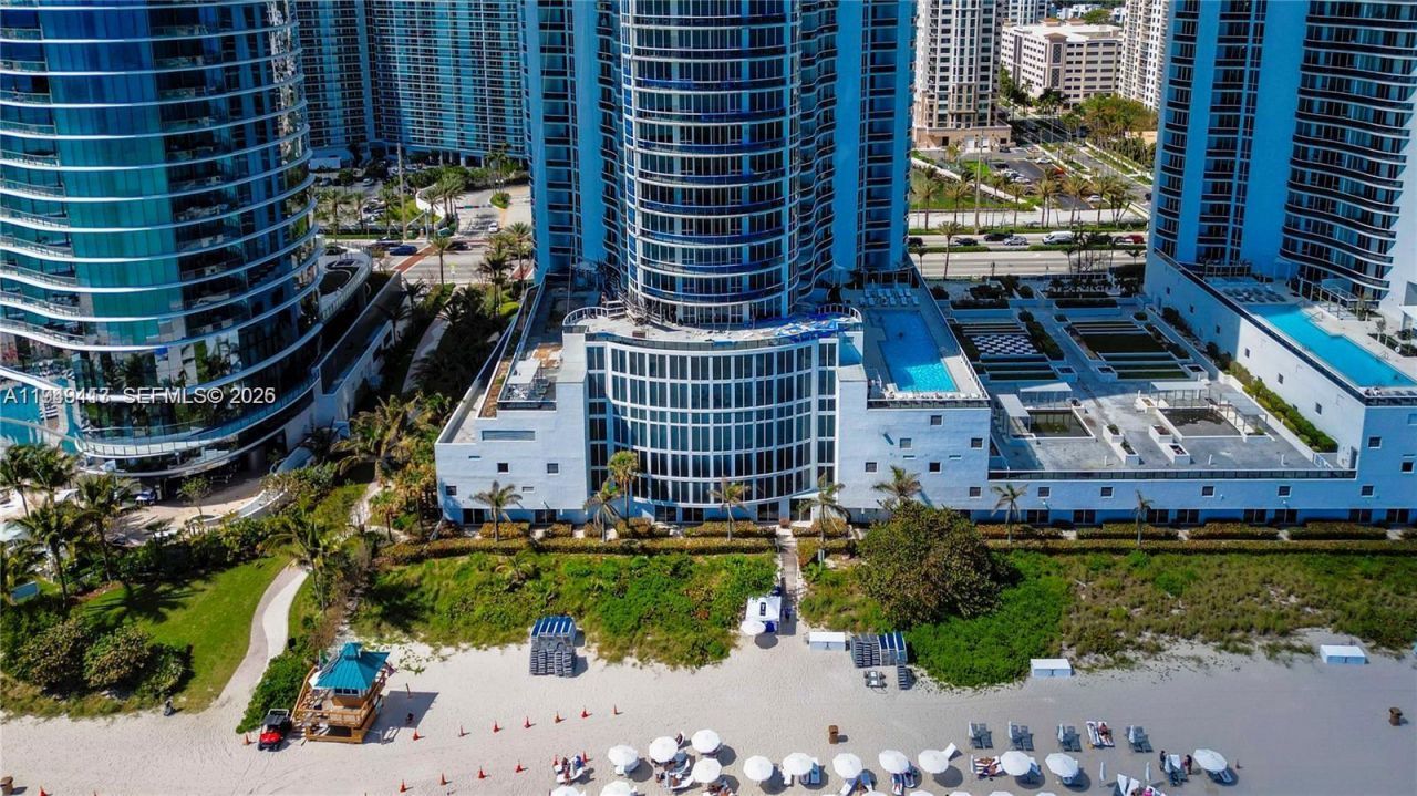15811 Collins Ave, Unit 403, Sunny Isles Beach, FL 33160 Photo