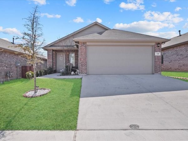 136 Greengate Drive, Boyd, TX 76023