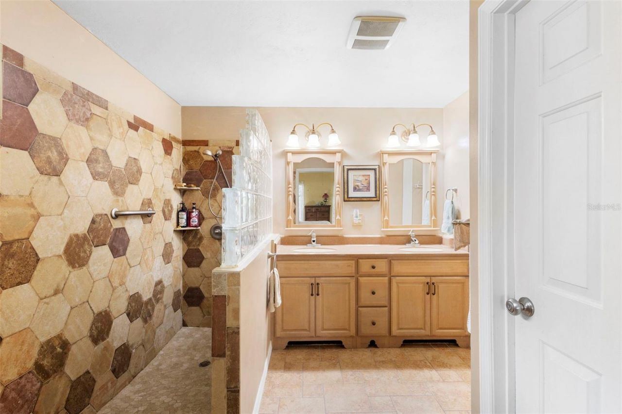 1363 Wayne Avenue, New Smyrna Beach, FL 32168 Photo