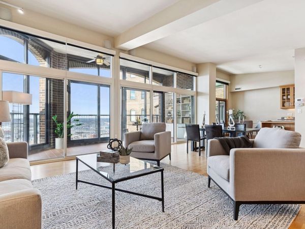 1201 Yale Place, Unit 2009, Minneapolis, MN 55403