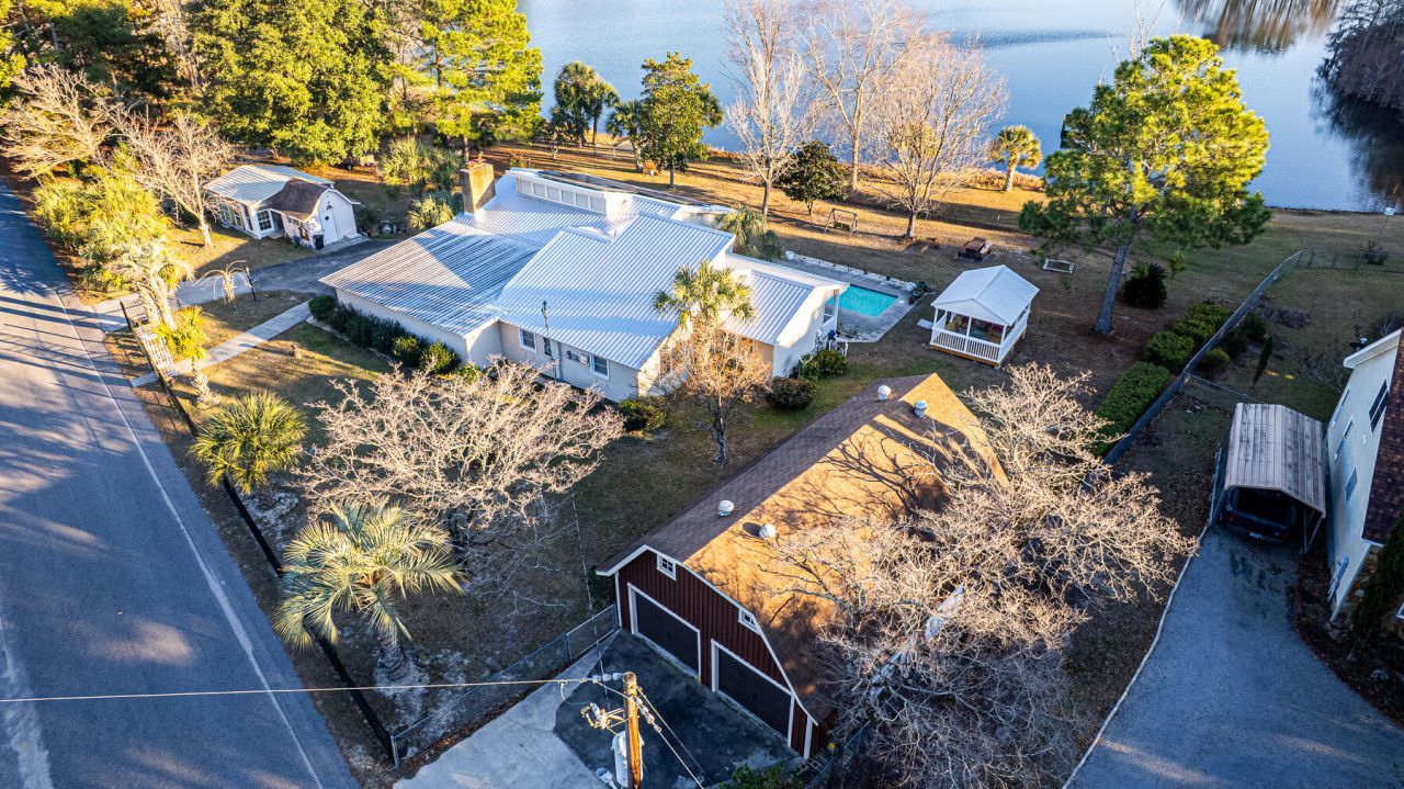 402 Knott Drive Photo 6