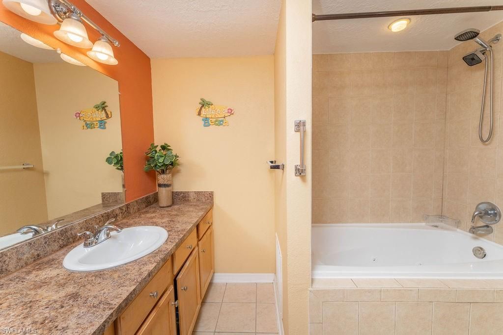 3344 N Key Dr, Unit 6, North Fort Myers, FL 33903 Photo