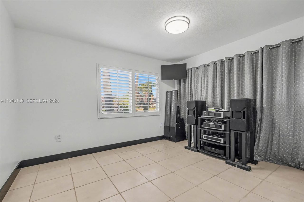 3097 SW 132nd Pl, Miami, FL 33175 Photo