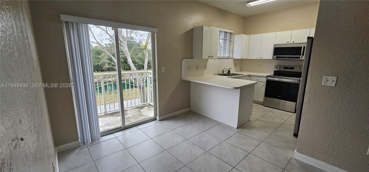 2711 NE 4th St , Unit 204, Homestead, FL 33033 Photo