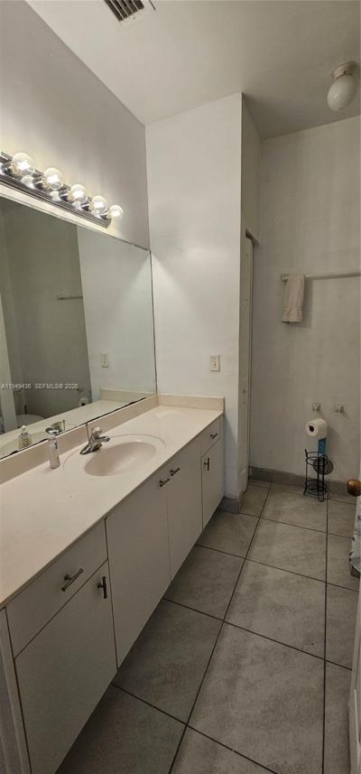 2711 NE 4th St , Unit 204, Homestead, FL 33033 Photo