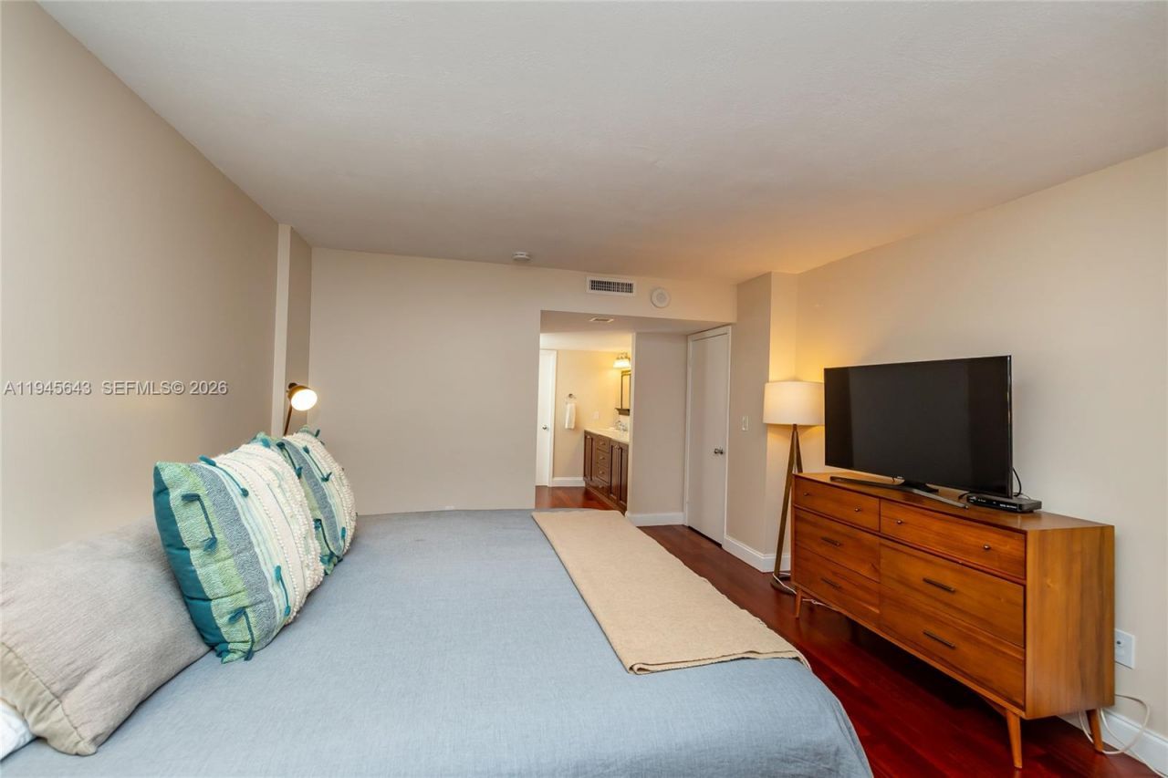 199 Ocean Lane Dr, Unit 807, Key Biscayne, FL 33149 Photo