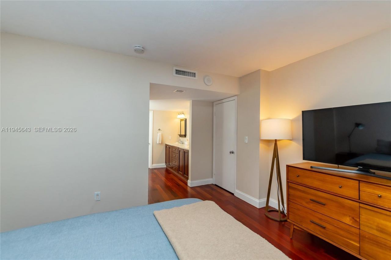 199 Ocean Lane Dr, Unit 807, Key Biscayne, FL 33149 Photo