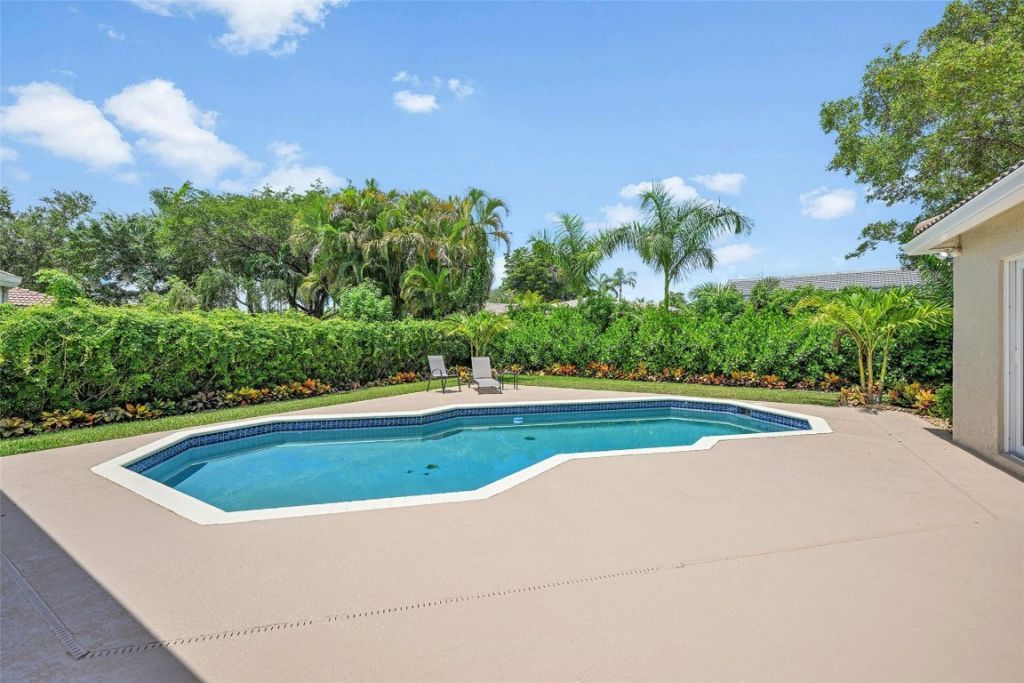 4910 NW 104th Avenue, Coral Springs, FL 33076 Photo
