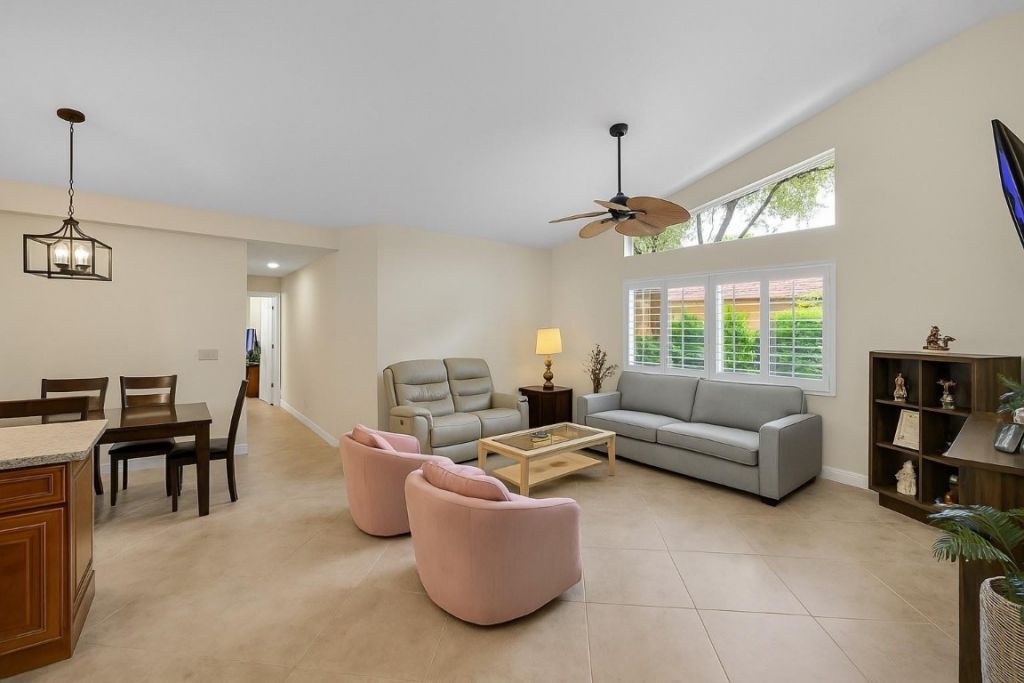 4910 NW 104th Ave, Coral Springs, FL 33076 Photo