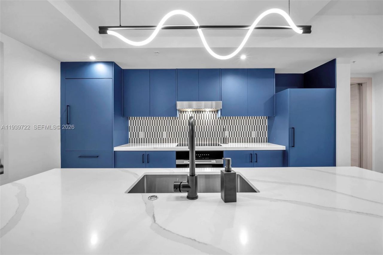 4220 Laguna St , Unit 505, Coral Gables, FL 33146 Photo