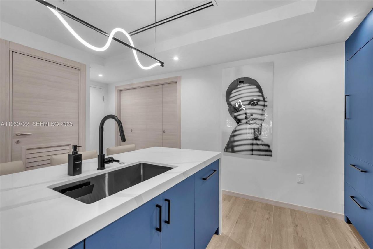 4220 Laguna St , Unit 505, Coral Gables, FL 33146 Photo