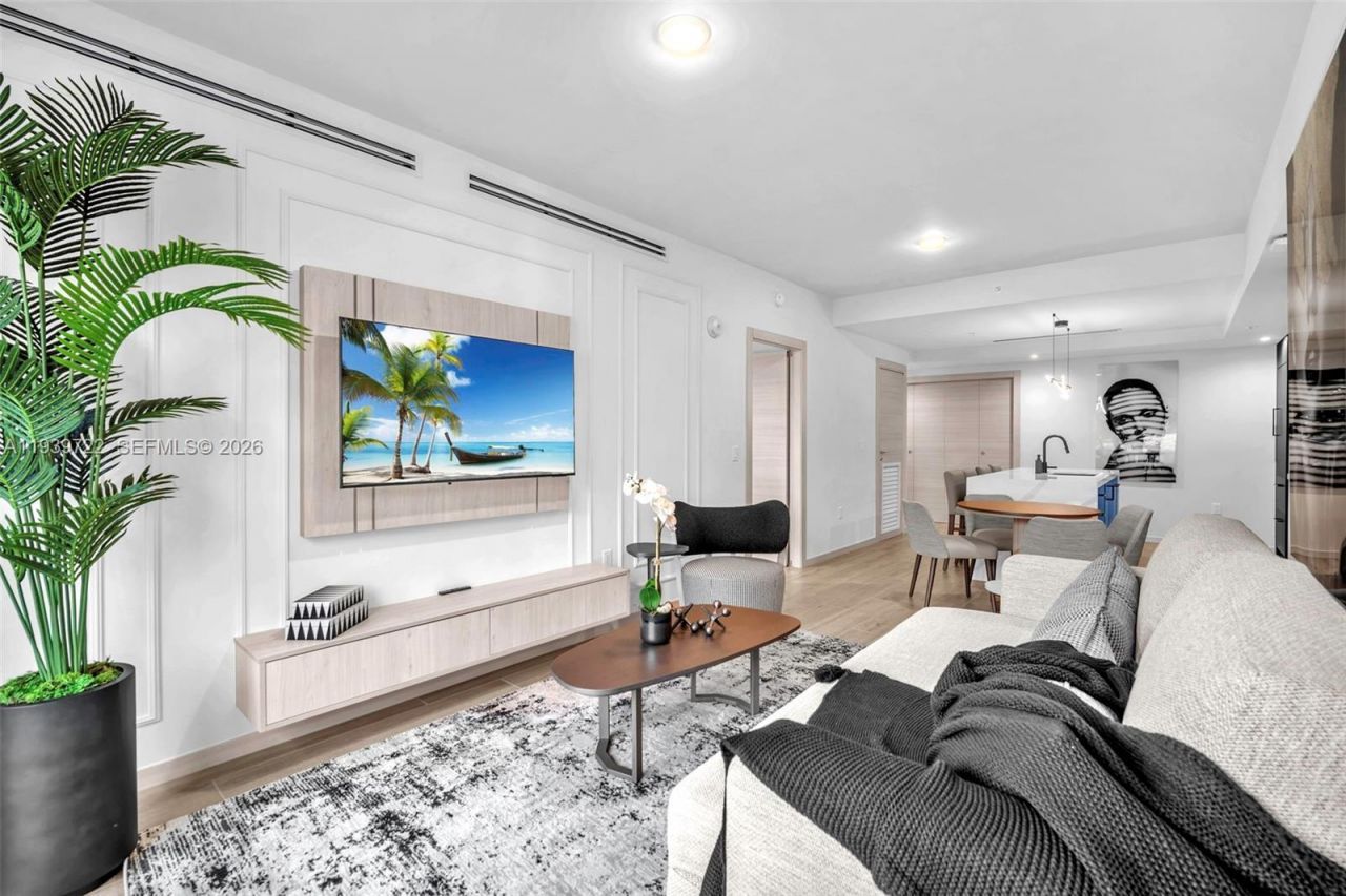 4220 Laguna St , Unit 505, Coral Gables, FL 33146 Photo