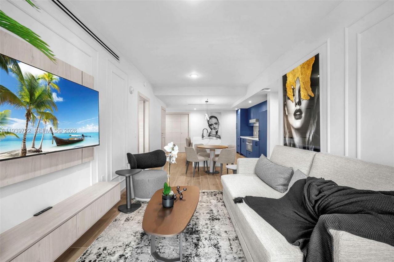 4220 Laguna St , Unit 505, Coral Gables, FL 33146 Photo