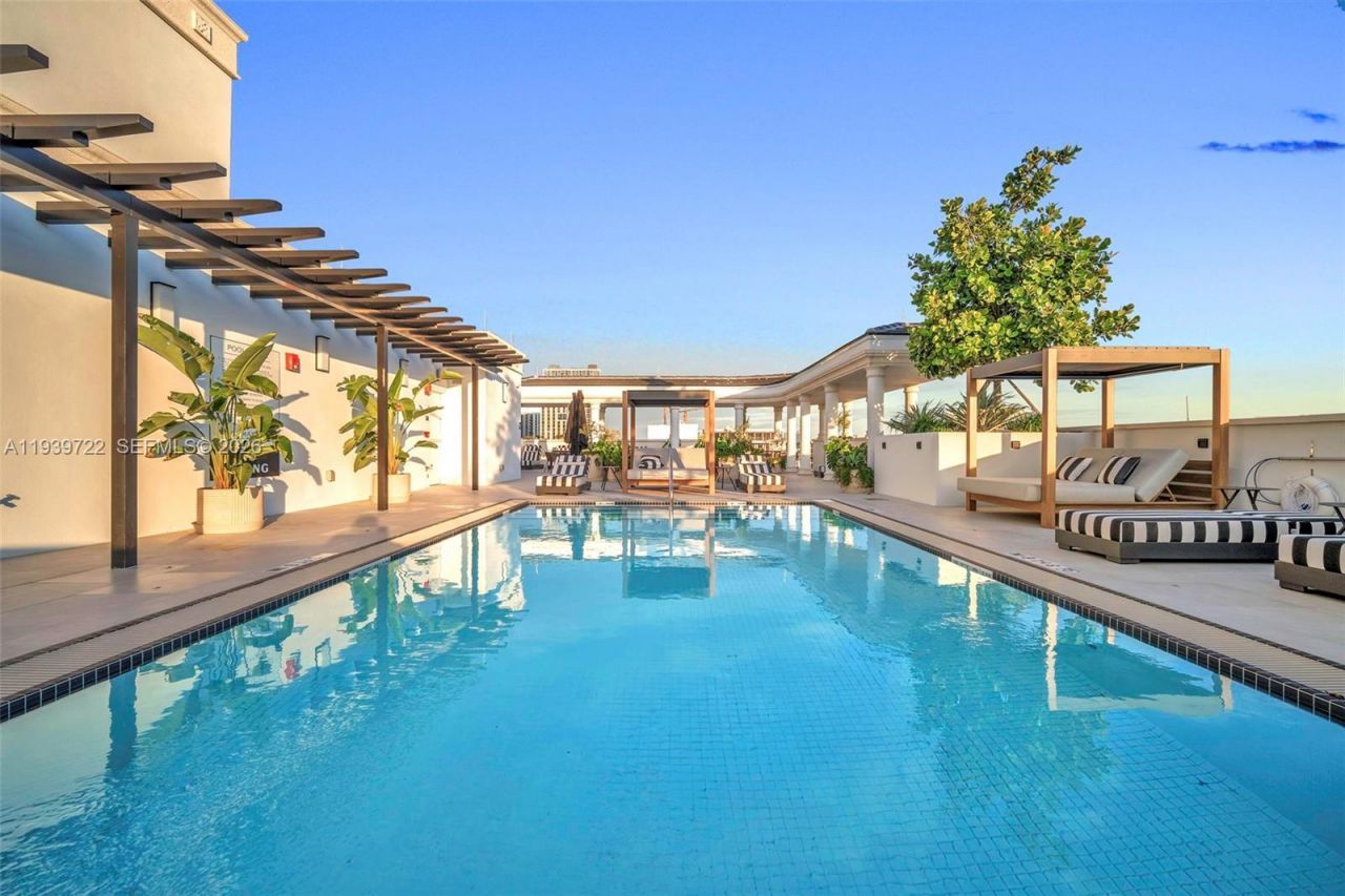 4220 Laguna St , Unit 505, Coral Gables, FL 33146 Photo