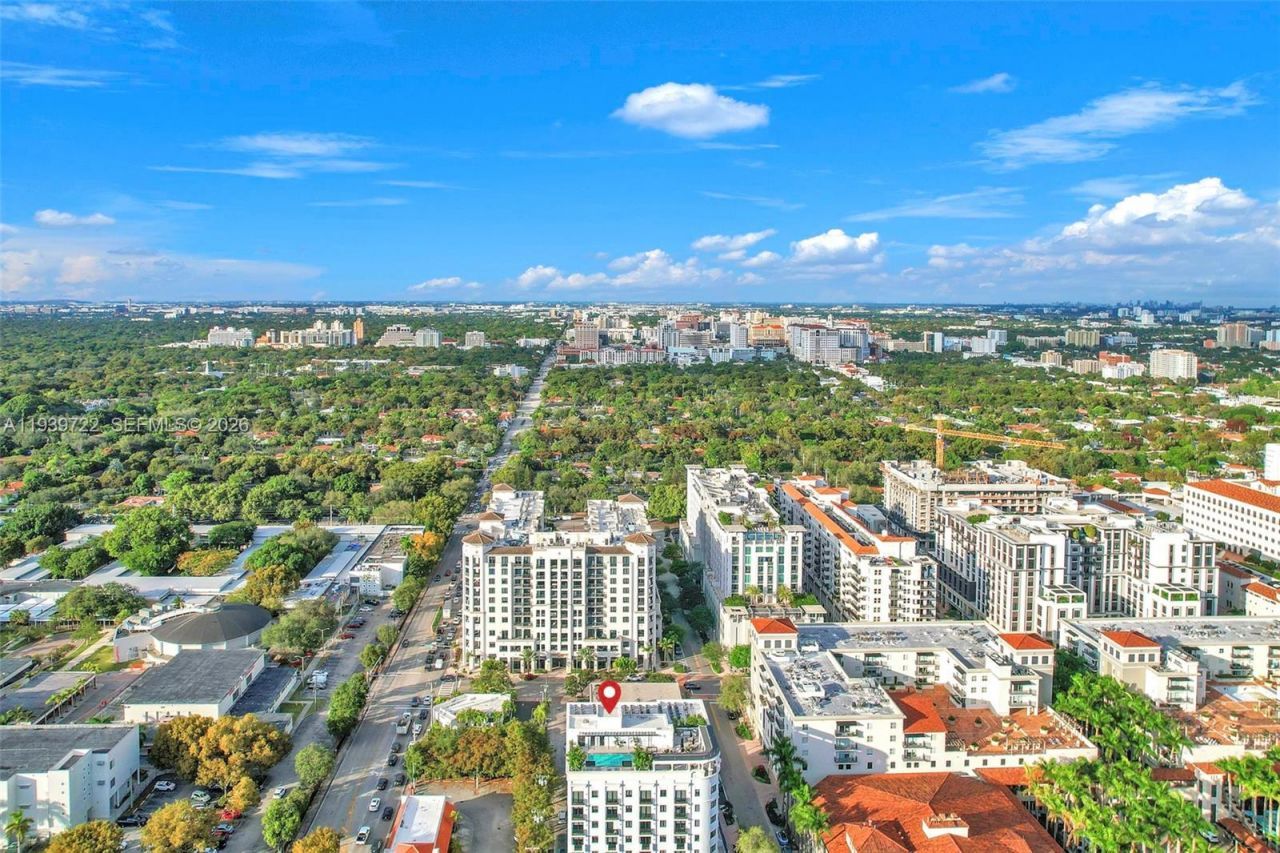 4220 Laguna St , Unit 505, Coral Gables, FL 33146 Photo