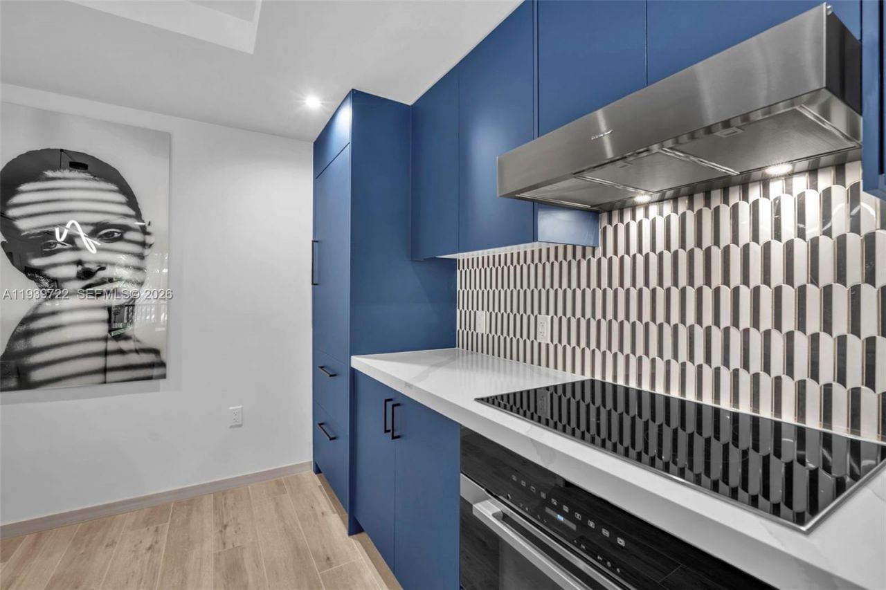 4220 Laguna St , Unit 505, Coral Gables, FL 33146 Photo