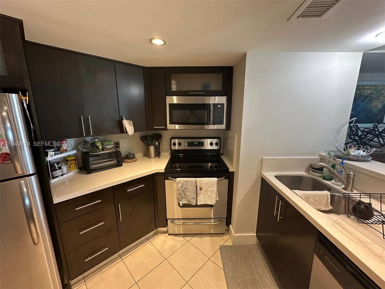 5880 Collins Ave , Unit 705, Miami Beach, FL 33140 Photo