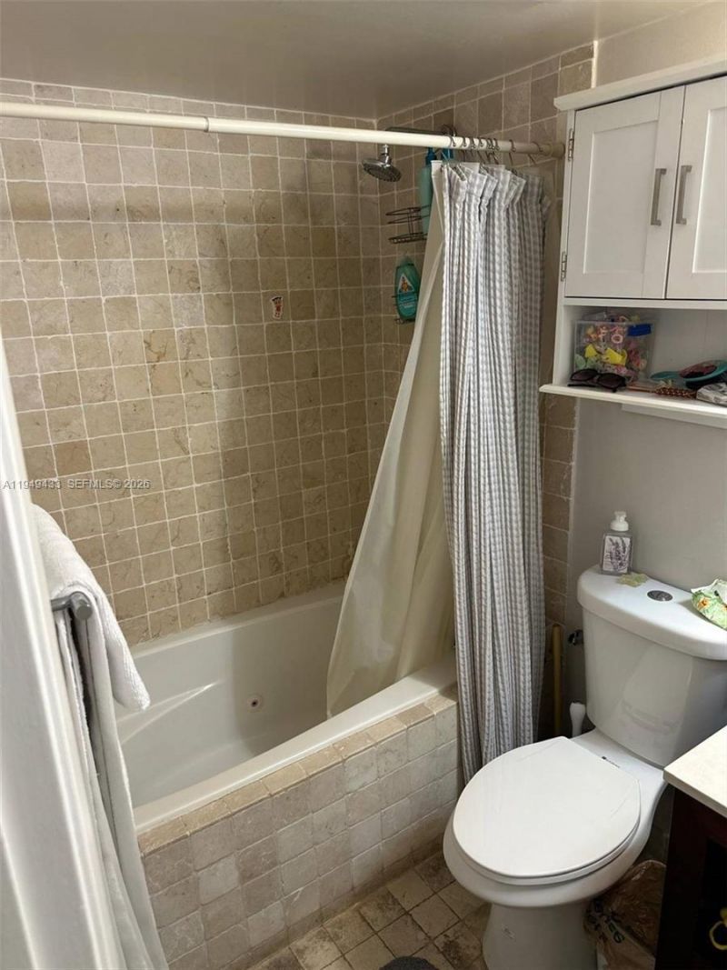 5880 Collins Ave , Unit 705, Miami Beach, FL 33140 Photo