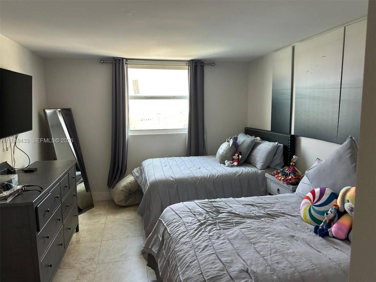 5880 Collins Ave , Unit 705, Miami Beach, FL 33140 Photo