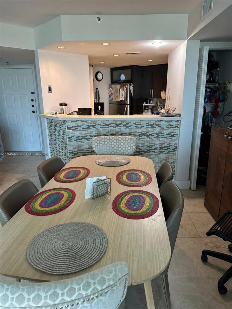 5880 Collins Ave , Unit 705, Miami Beach, FL 33140 Photo