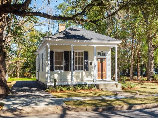 1052 Elmira Street, Mobile, AL 36604